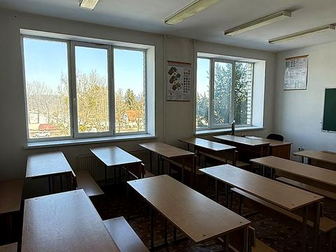 комерційна за адресою Миру пл., 57