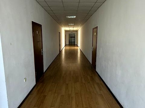 комерційна за адресою Миру пл., 57