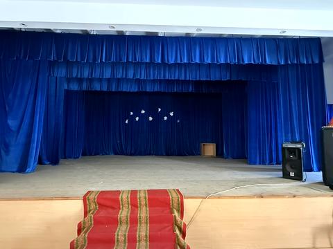 комерційна за адресою Миру пл., 57