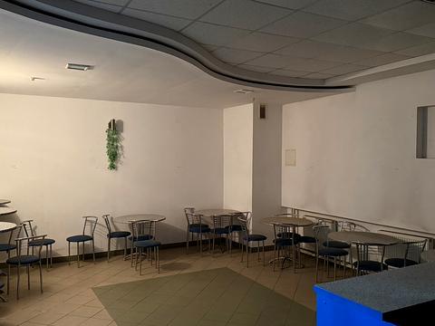 комерційна за адресою Миру пл., 57