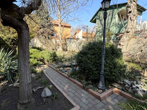 будинок за адресою Бернардацці вул. (Красних Зір)