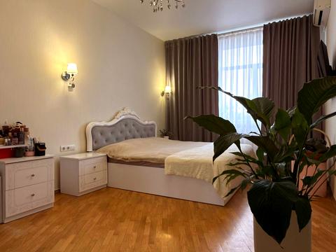 квартира по адресу Дмитрия Яворницкого просп. (Карла Маркса), 20