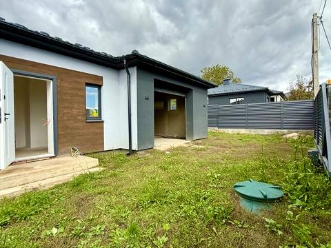 дом по адресу вул. Дачна