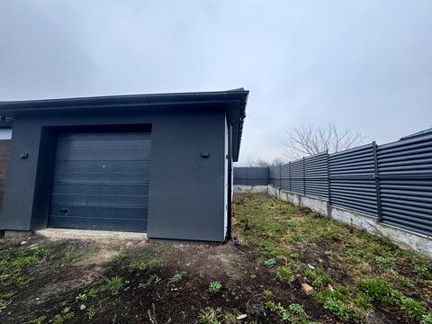 дом по адресу вул. Дачна