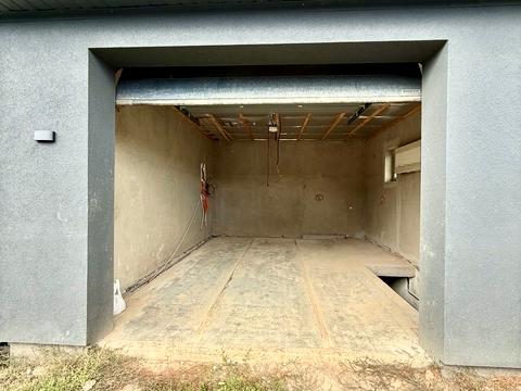 дом по адресу вул. Дачна