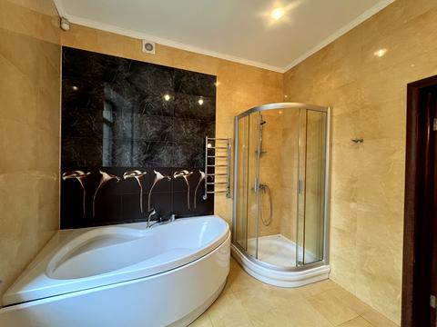 будинок за адресою Київська вул.