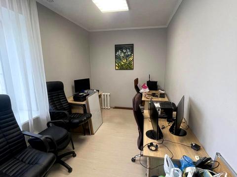 коммерческая по адресу Леси Украинки бульв., 24