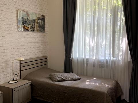 комерційна за адресою Пироговський пров., 6