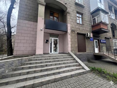 комерційна за адресою Лобановського вул., 13
