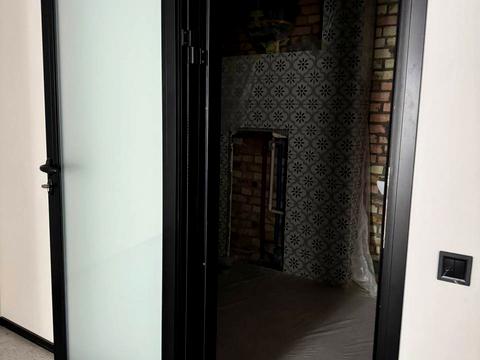 комерційна за адресою Валерія Лобановського просп. (Червонозоряний), 4-В