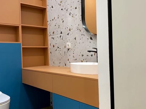 комерційна за адресою Новоберегова вул., 12-А