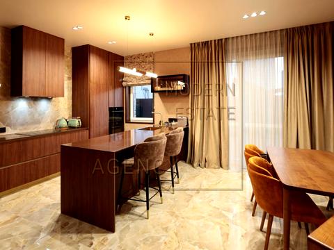 дом по адресу Інелли Огнєвої