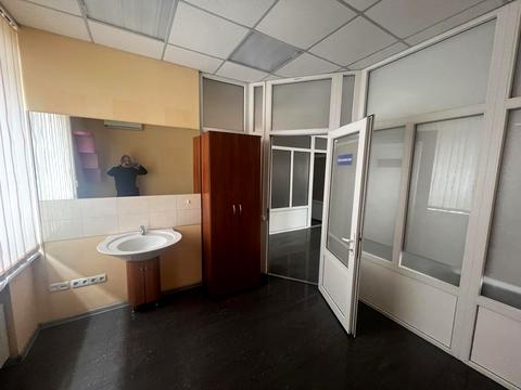 комерційна за адресою Лобановського вул., 13