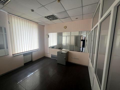 комерційна за адресою Лобановського вул., 13