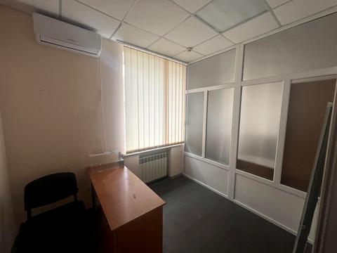 комерційна за адресою Лобановського вул., 13