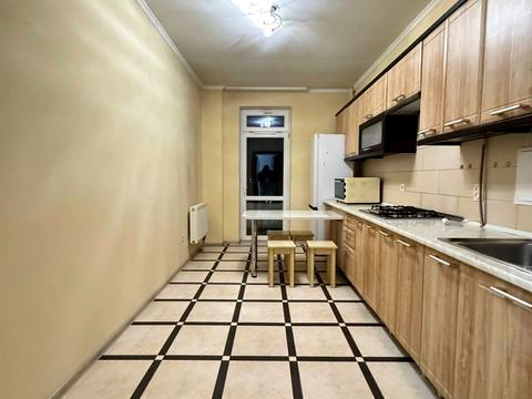 квартира за адресою Гетьмана Івана Мазепи вул. (Топольна), 1