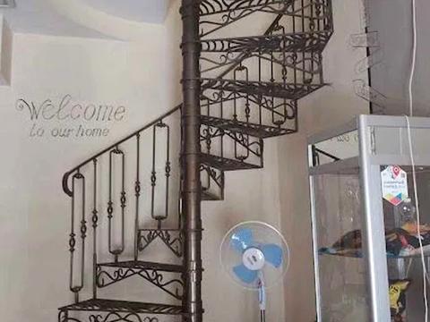 коммерческая по адресу Вокзальная ул. (Петровського), 1