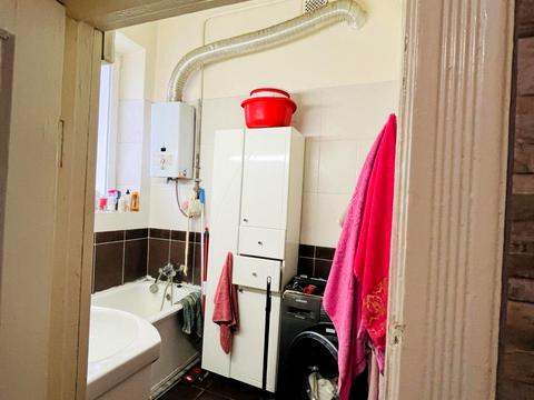 квартира за адресою Академіка Романа Кучера вул., 16