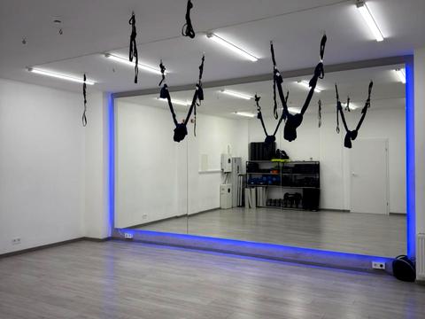 комерційна за адресою Михайла Максимовича вул. (Онуфрія Трутенка), 26-В