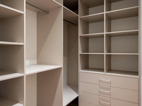 квартира по адресу Андрея Верхогляда ул. (Михайла Драгомирова), 14