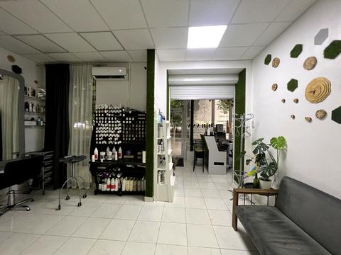 комерційна за адресою Краснова вул., 13