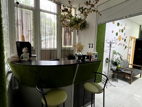 комерційна за адресою Краснова вул., 13