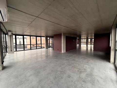 комерційна за адресою Євгена Коновальця вул., 330