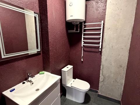 комерційна за адресою Євгена Коновальця вул., 330