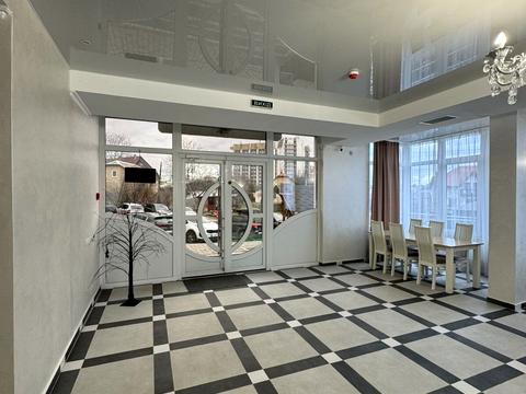 комерційна за адресою Олекси Довбуша вул., 15