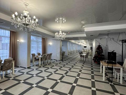 комерційна за адресою Олекси Довбуша вул., 15