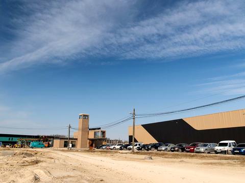 комерційна за адресою Північна вул., 1