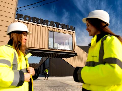 комерційна за адресою Північна вул., 1