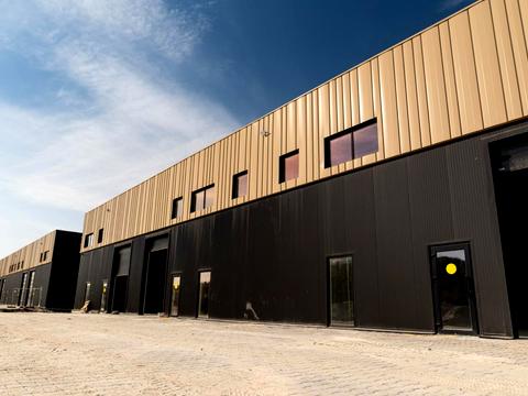 комерційна за адресою Північна вул., 1