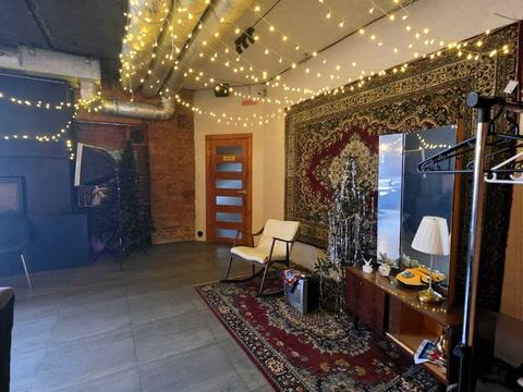 комерційна за адресою Логінова вул., 1