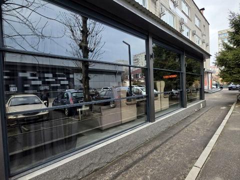 комерційна за адресою Логінова вул., 1