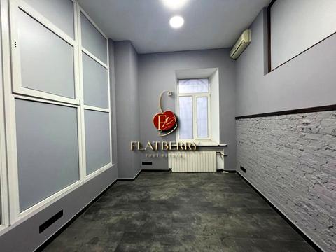 комерційна за адресою Академіка Богомольця вул., 5