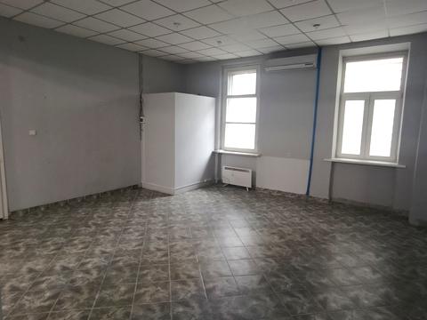 комерційна за адресою Бельведерська вул., 53