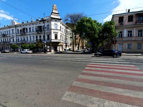 комерційна за адресою Тираспольська вул., 13