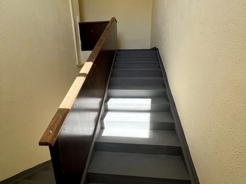 коммерческая по адресу Київська ул., 74а