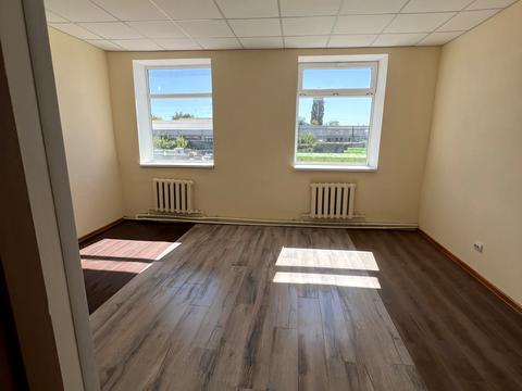 коммерческая по адресу Київська ул., 74а