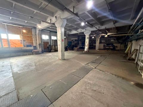 комерційна за адресою Журналістів вул., 1