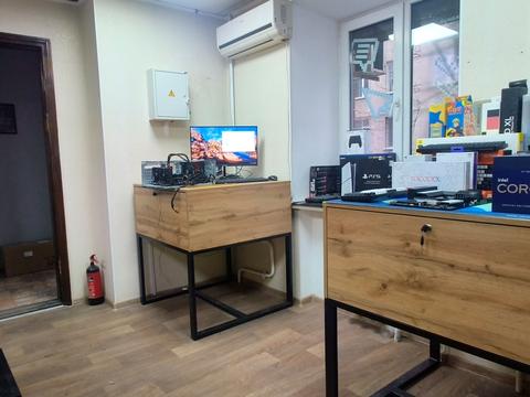 комерційна за адресою Соборності вул. (Жовтнева), 50