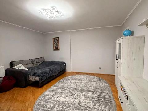 квартира за адресою Південний бульв., 35