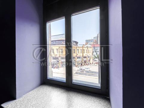 комерційна за адресою Басейна вул., 2