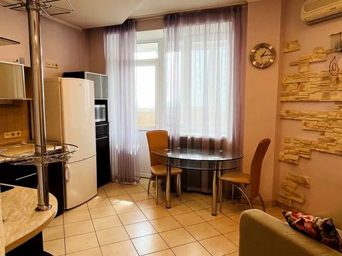 квартира за адресою Миколи Бажана просп., 12