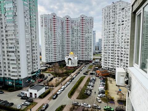 квартира за адресою Миколи Бажана просп., 12