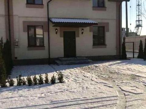 дом по адресу різдвяна