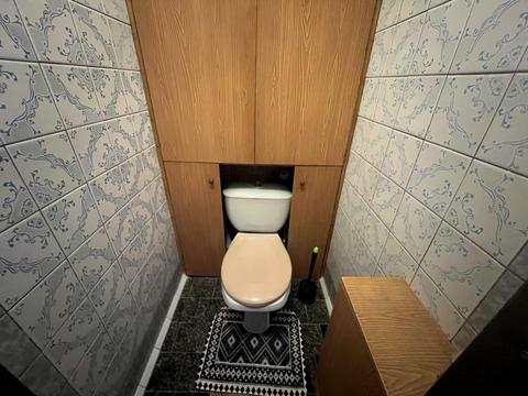 квартира за адресою Анни Ахматової вул., 25