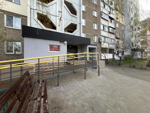 квартира за адресою Анни Ахматової вул., 25