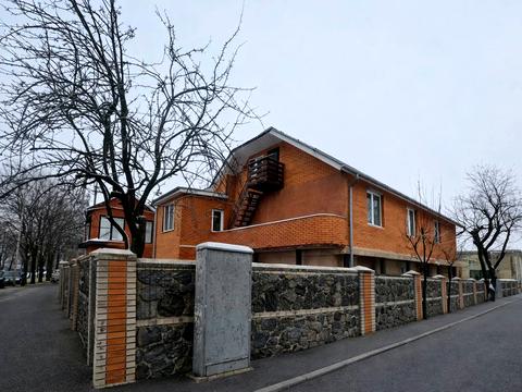 комерційна за адресою Лесі Українки вул., 41